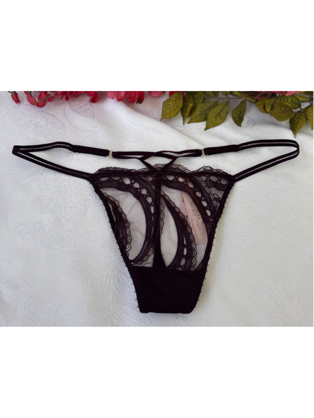 VICTORIA'S SECRET L PURPLE GOLD CHARM LACE VERY SEXY V STRING THONG PANTIES NWT